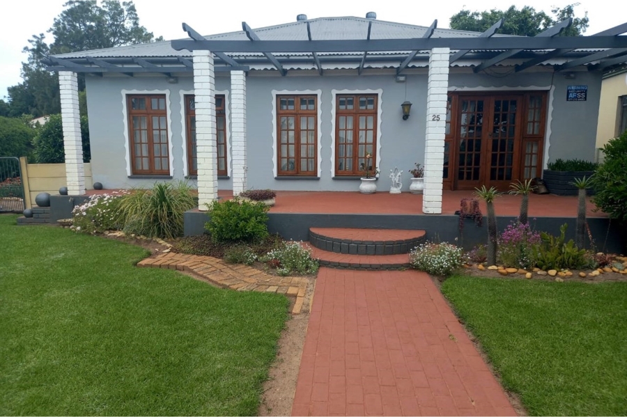 3 Bedroom Property for Sale in Albertinia Western Cape